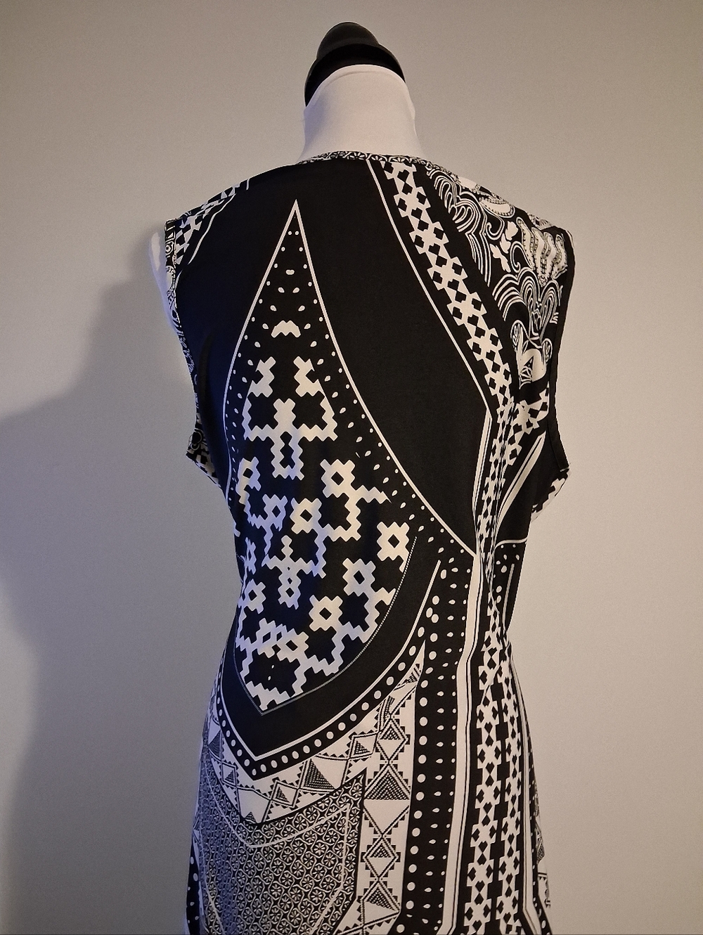 Ashley Stewart Black and White Sleeveless Printed Maxi Dress Size 18/20 - Picture 4 of 12